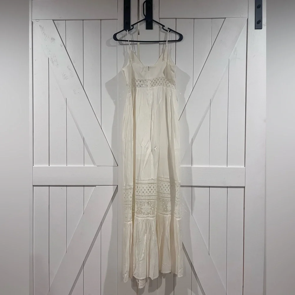 NWT.BB Dakota White/Cream Maxi Dress - Picture 3 of 5